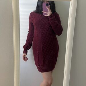 Women Hollister Turtleneck  Cable Knit Sweater Dress in Burgundy Size Medium